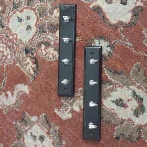 3/15 🦇 Black and Sliver Key Hanger